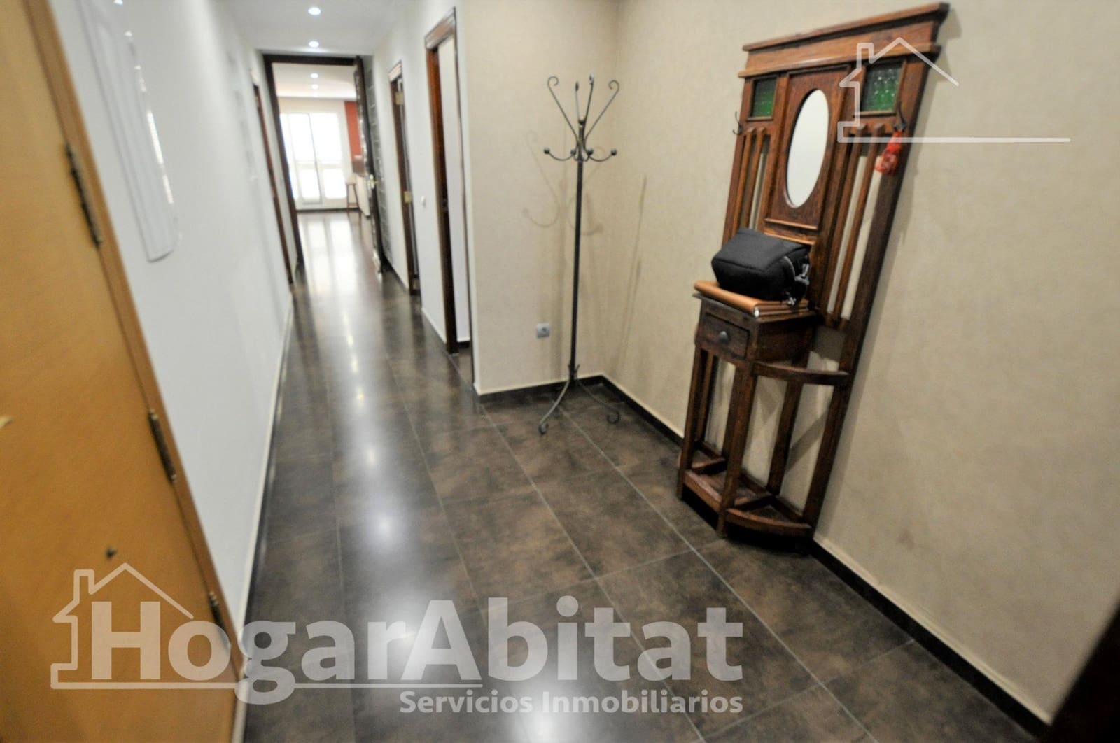 4 bedroom Townhouse for sale in Catarroja with garage - € 405,000 (Ref: 10059232)