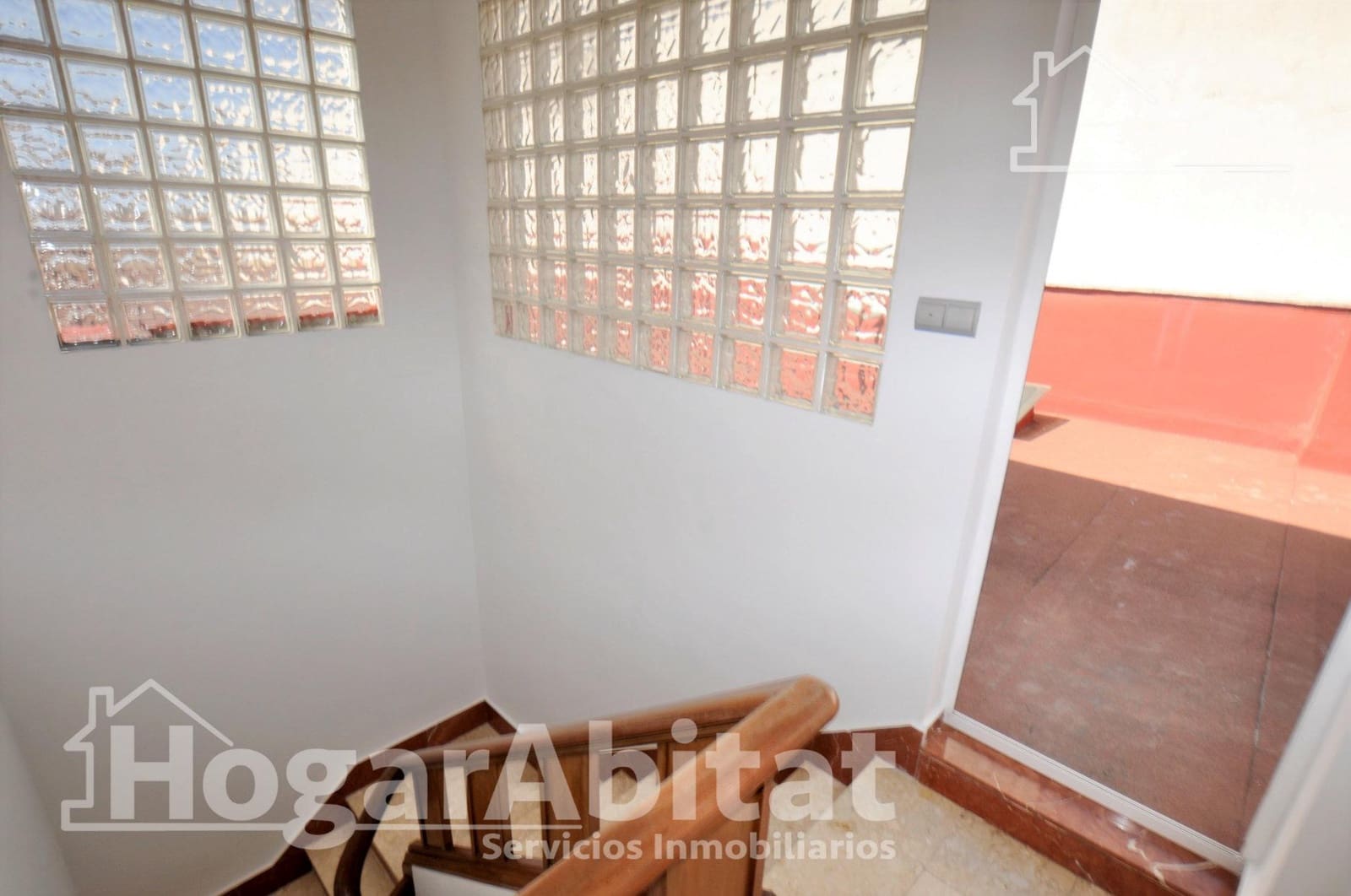4 bedroom Townhouse for sale in Catarroja with garage - € 405,000 (Ref: 10059232)