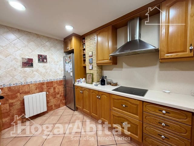 4 slaapkamer Huis te koop in Paterna met garage - € 350.000 (Ref: 10059233)