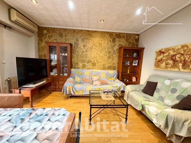 4 slaapkamer Huis te koop in Paterna met garage - € 350.000 (Ref: 10059233)