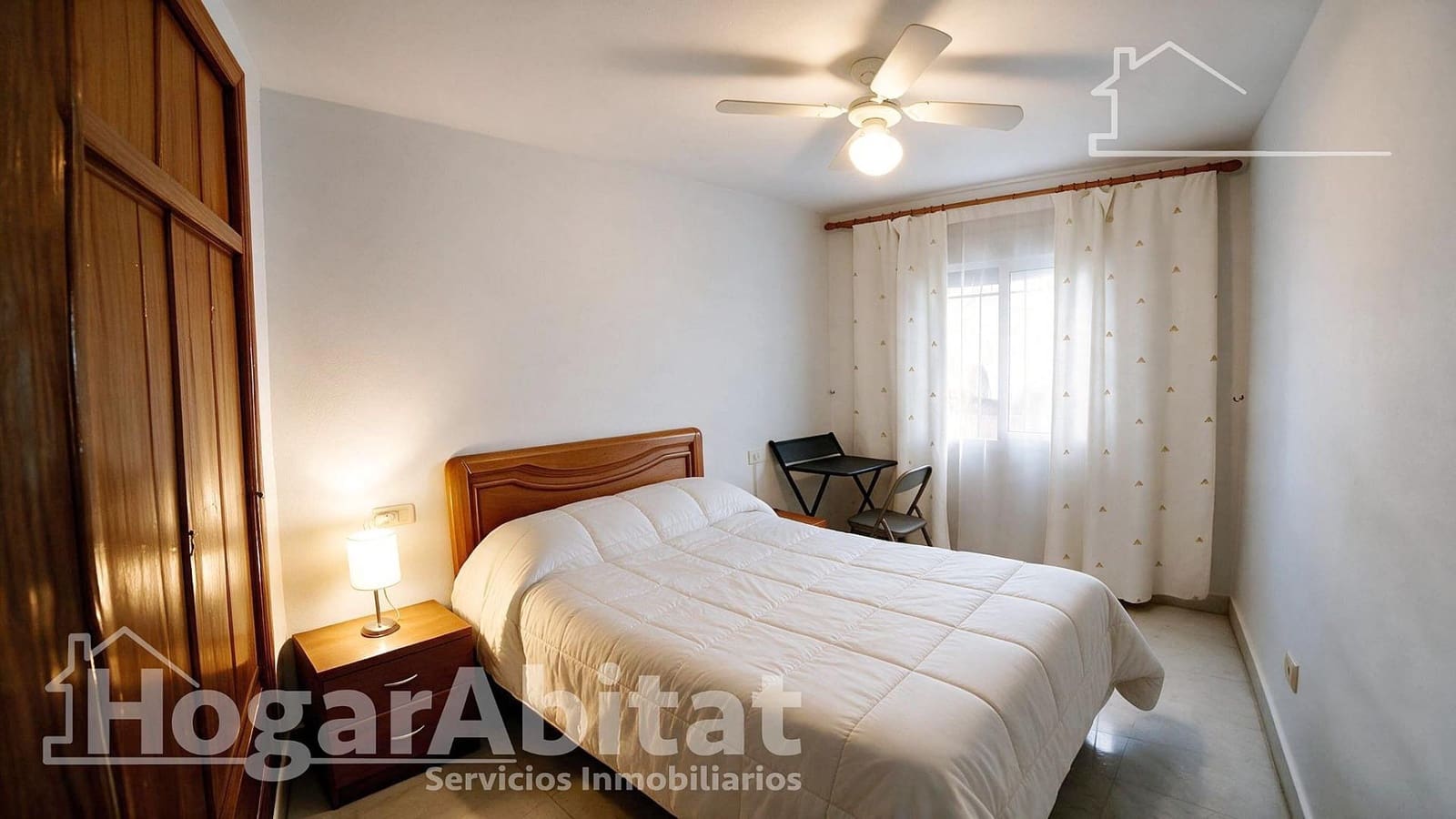 2 makuuhuone Kattohuoneisto myytävänä paikassa Torrevieja - 300 000 € (Ref: 10062075)