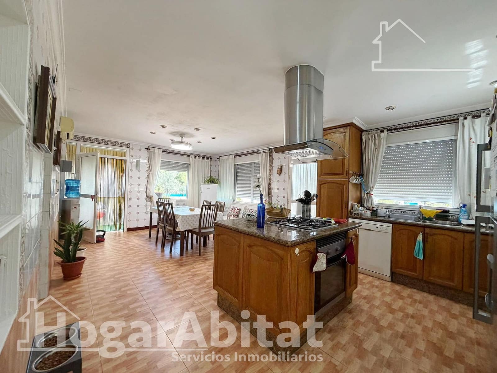 4 bedroom Villa for sale in Vilamarxant / Villamarchante with pool garage - € 260,000 (Ref: 10064762)