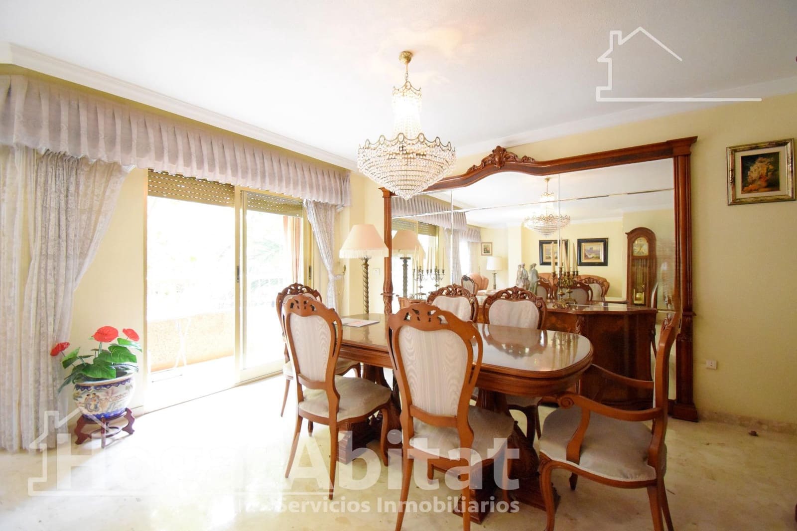 4 bedroom Flat for sale in Gandia with garage - € 245,000 (Ref: 10068009)