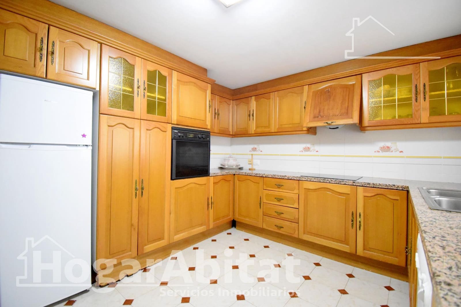 4 bedroom Flat for sale in Gandia with garage - € 245,000 (Ref: 10068009)