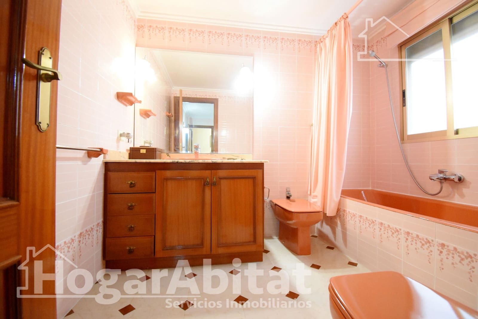 4 bedroom Flat for sale in Gandia with garage - € 245,000 (Ref: 10068009)
