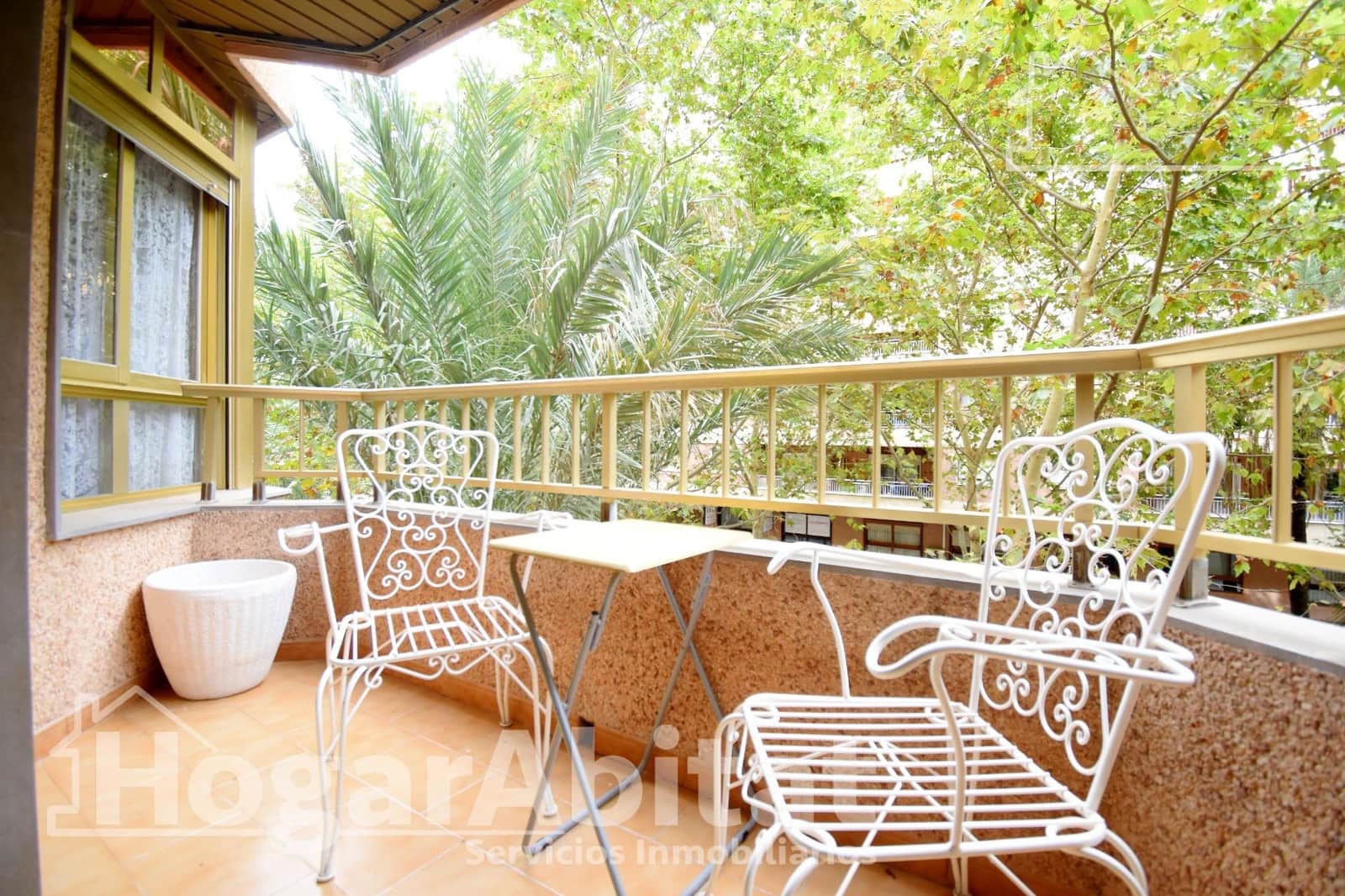 4 bedroom Flat for sale in Gandia with garage - € 245,000 (Ref: 10068009)