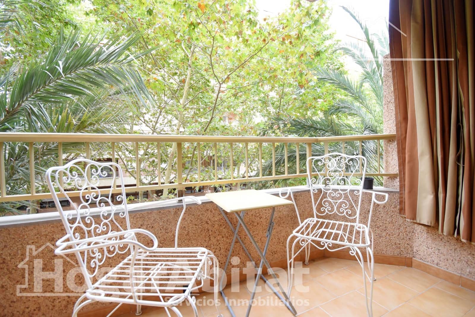 4 bedroom Flat for sale in Gandia with garage - € 245,000 (Ref: 10068009)