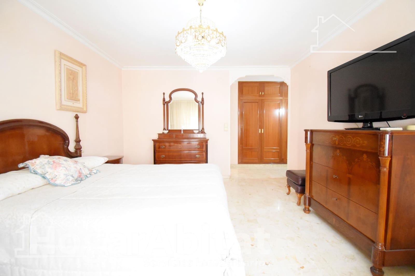 4 bedroom Flat for sale in Gandia with garage - € 245,000 (Ref: 10068009)
