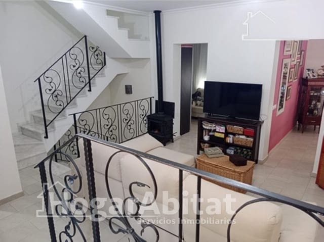 4 bedroom Villa for sale in Rótova with garage - € 349,000 (Ref: 10068010)