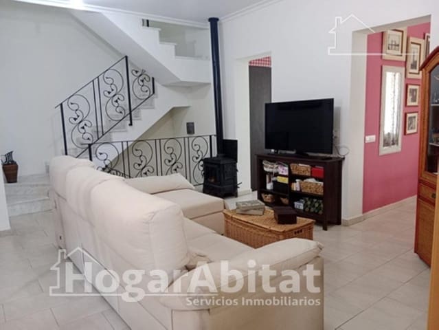 4 bedroom Villa for sale in Rótova with garage - € 349,000 (Ref: 10068010)