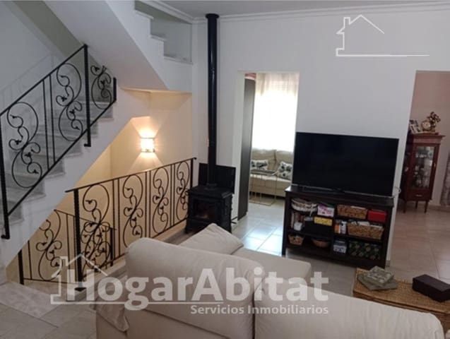 4 bedroom Villa for sale in Rótova with garage - € 349,000 (Ref: 10068010)