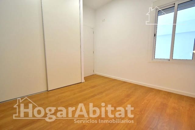 2 bedroom Flat for sale in Cami Fondo, Valencia city - € 249,000 (Ref: 10068012)