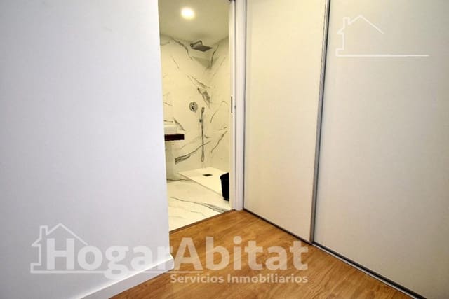 2 bedroom Flat for sale in Cami Fondo, Valencia city - € 249,000 (Ref: 10068012)