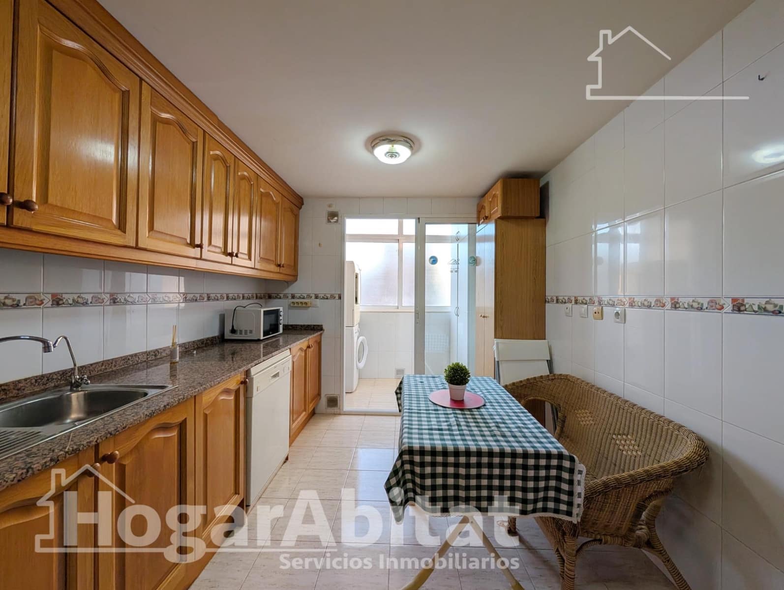 Piso de 2 habitaciones en Alicante / Alacant ciudad en venta con garaje - 269.900 € (Ref: 10076493)