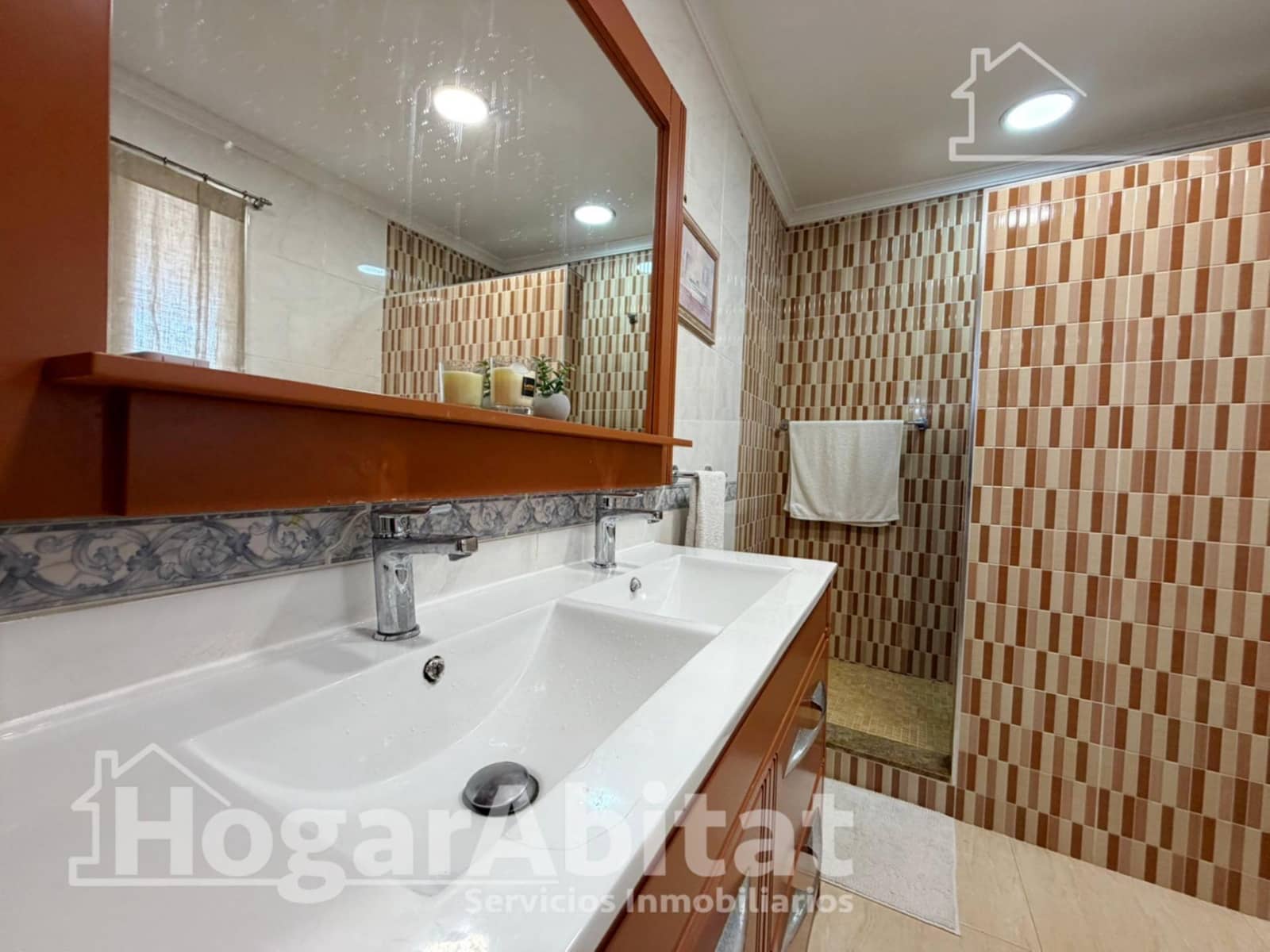 Chalet de 6 habitaciones en Vilamarxant / Villamarchante en venta con piscina garaje - 400.000 € (Ref: 10076503)
