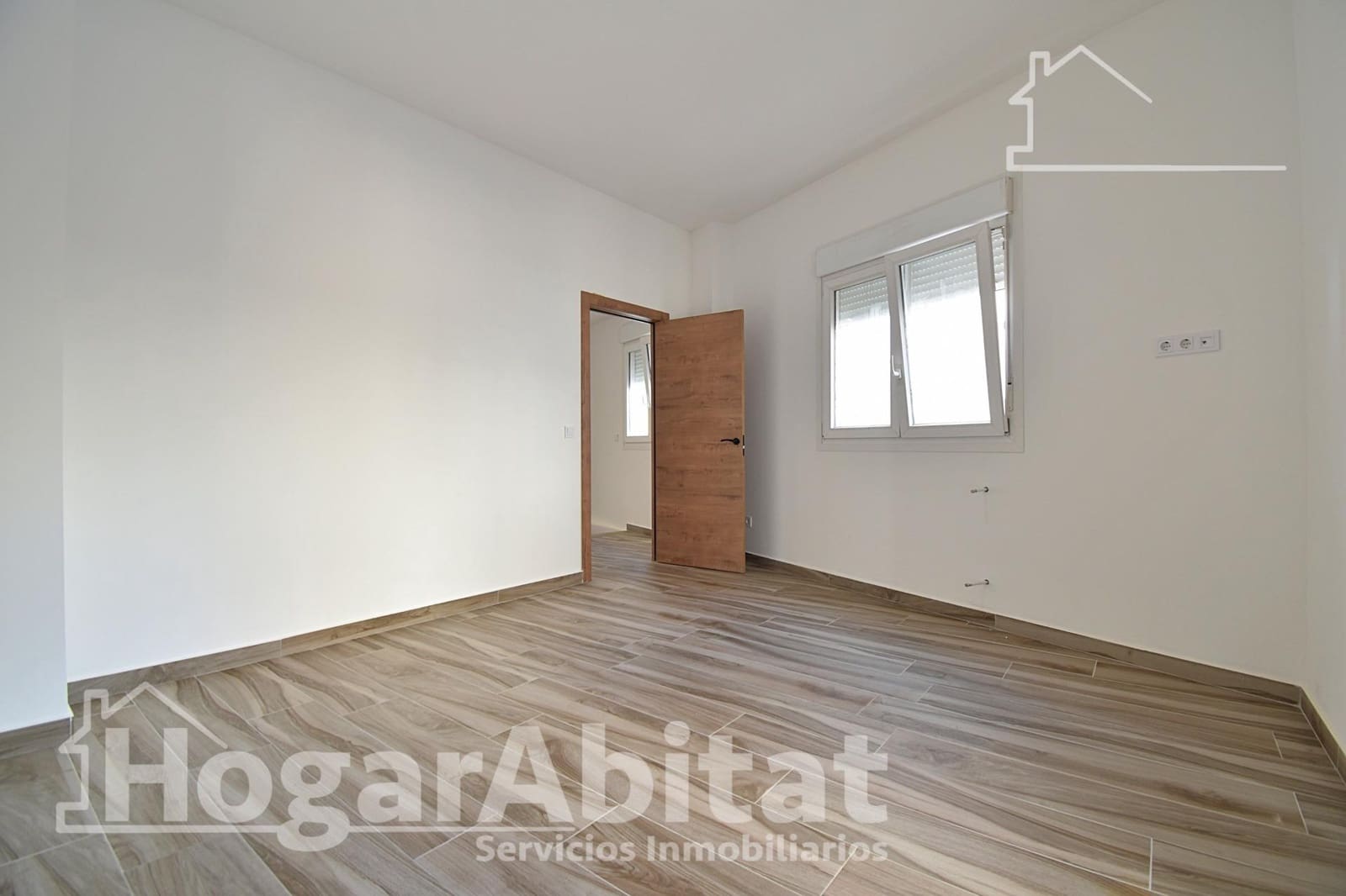 5 makuuhuone Omakotitalo myytävänä paikassa Pego mukana 
autotalli - 289 000 € (Ref: 10076510)