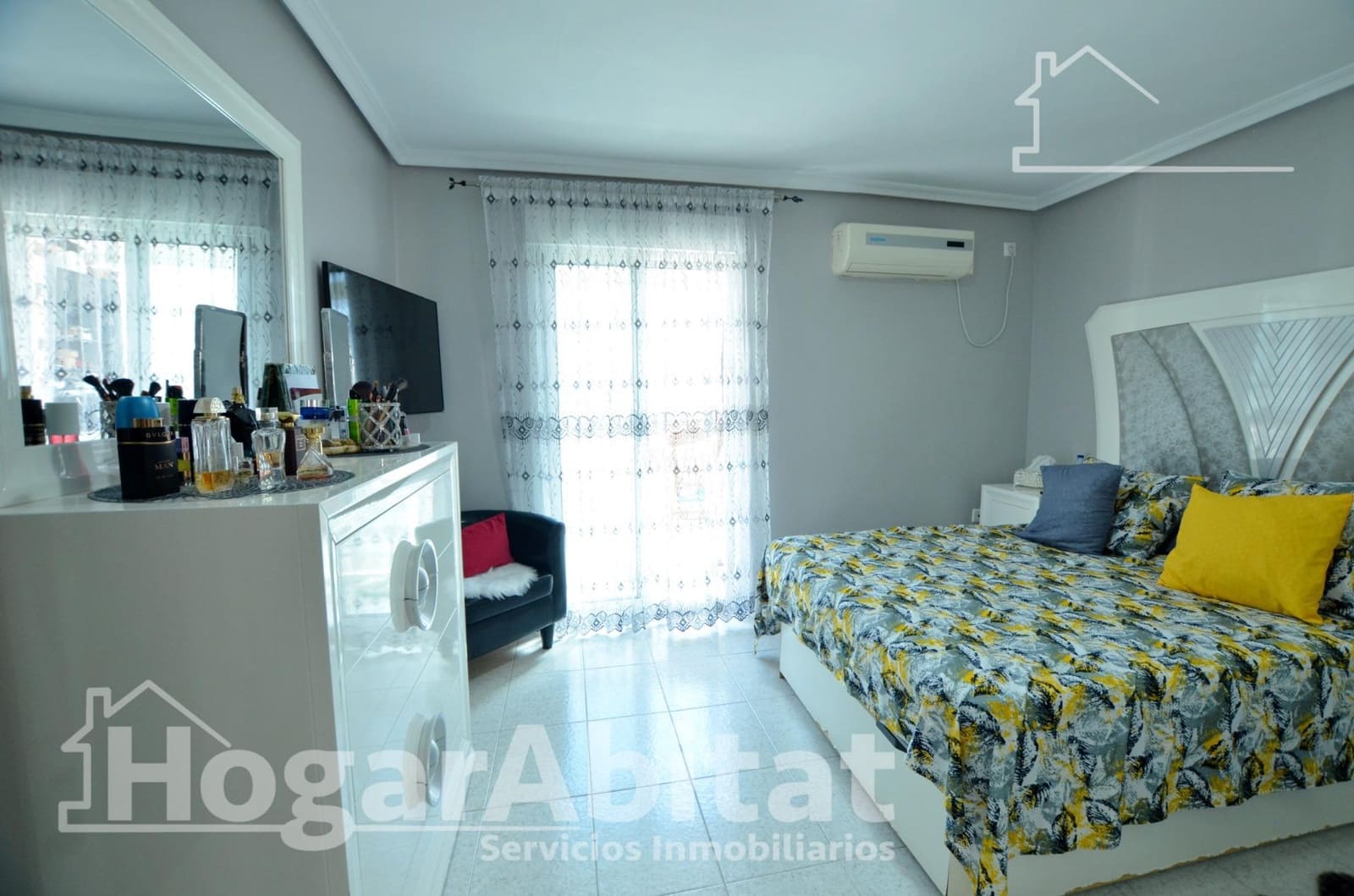 4 Zimmer Wohnung zu verkaufen in Alicante / Alacant Stadt - 160.000 € (Ref: 10078452)