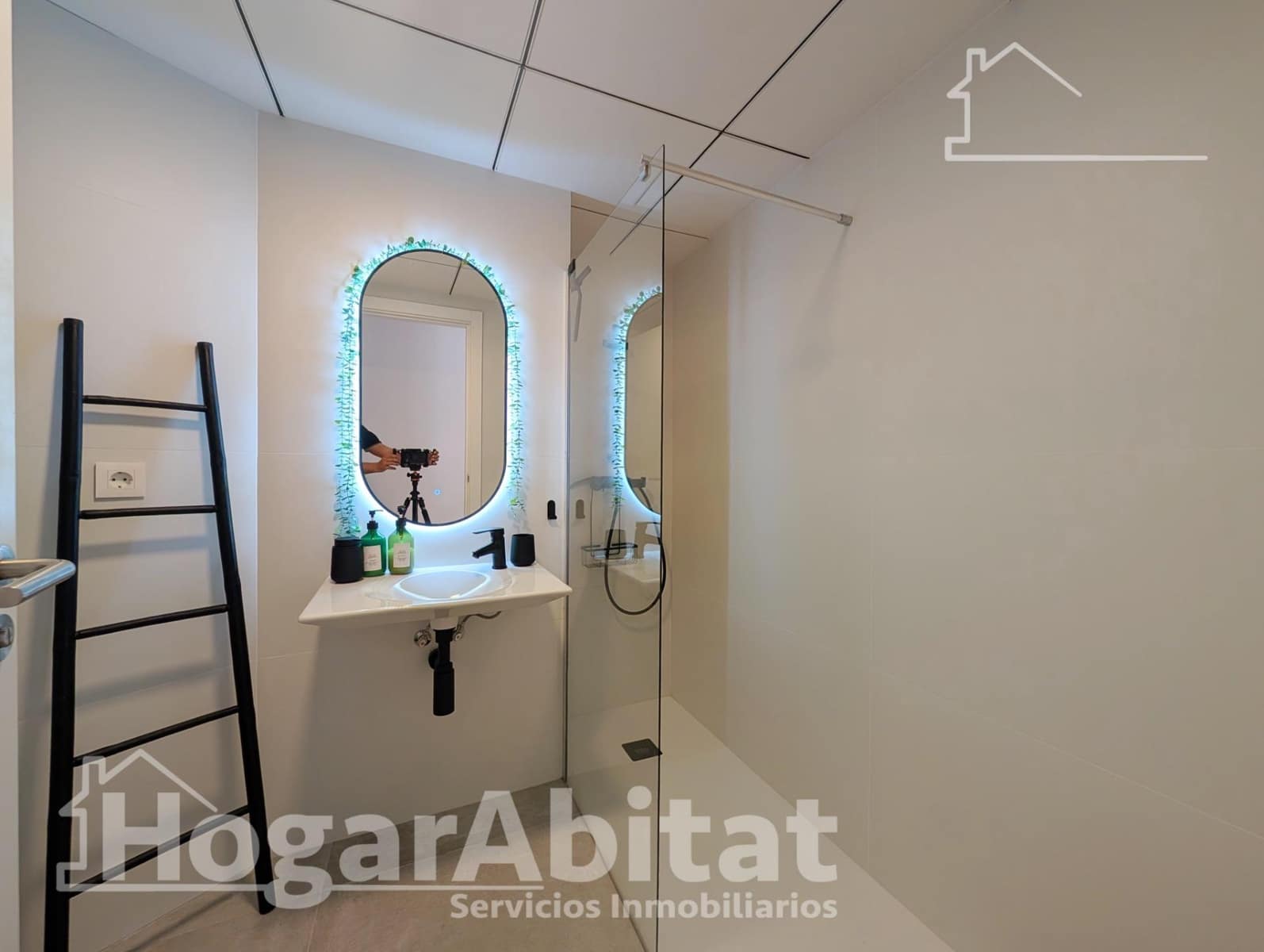 2 bedroom Flat for sale in Alicante / Alacant city with garage - € 315,000 (Ref: 10078454)