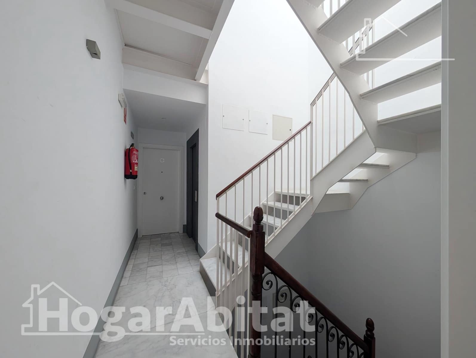 2 bedroom Flat for sale in Alicante / Alacant city with garage - € 315,000 (Ref: 10078454)