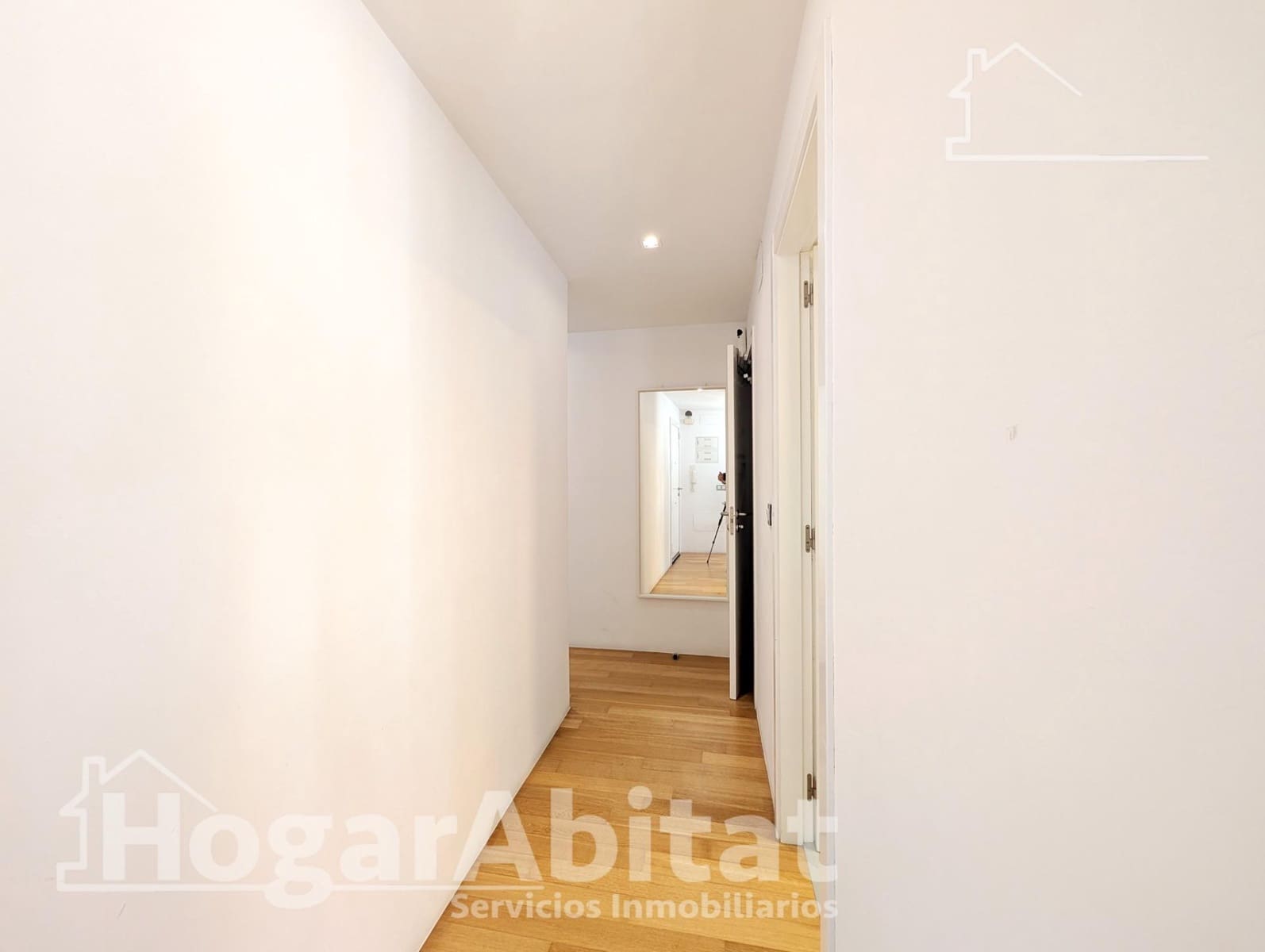 2 bedroom Flat for sale in Alicante / Alacant city with garage - € 315,000 (Ref: 10078454)