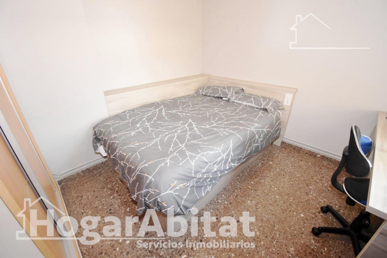 4 bedroom Flat for sale in Castello de la Plana with garage - € 280,000 (Ref: 10078456)