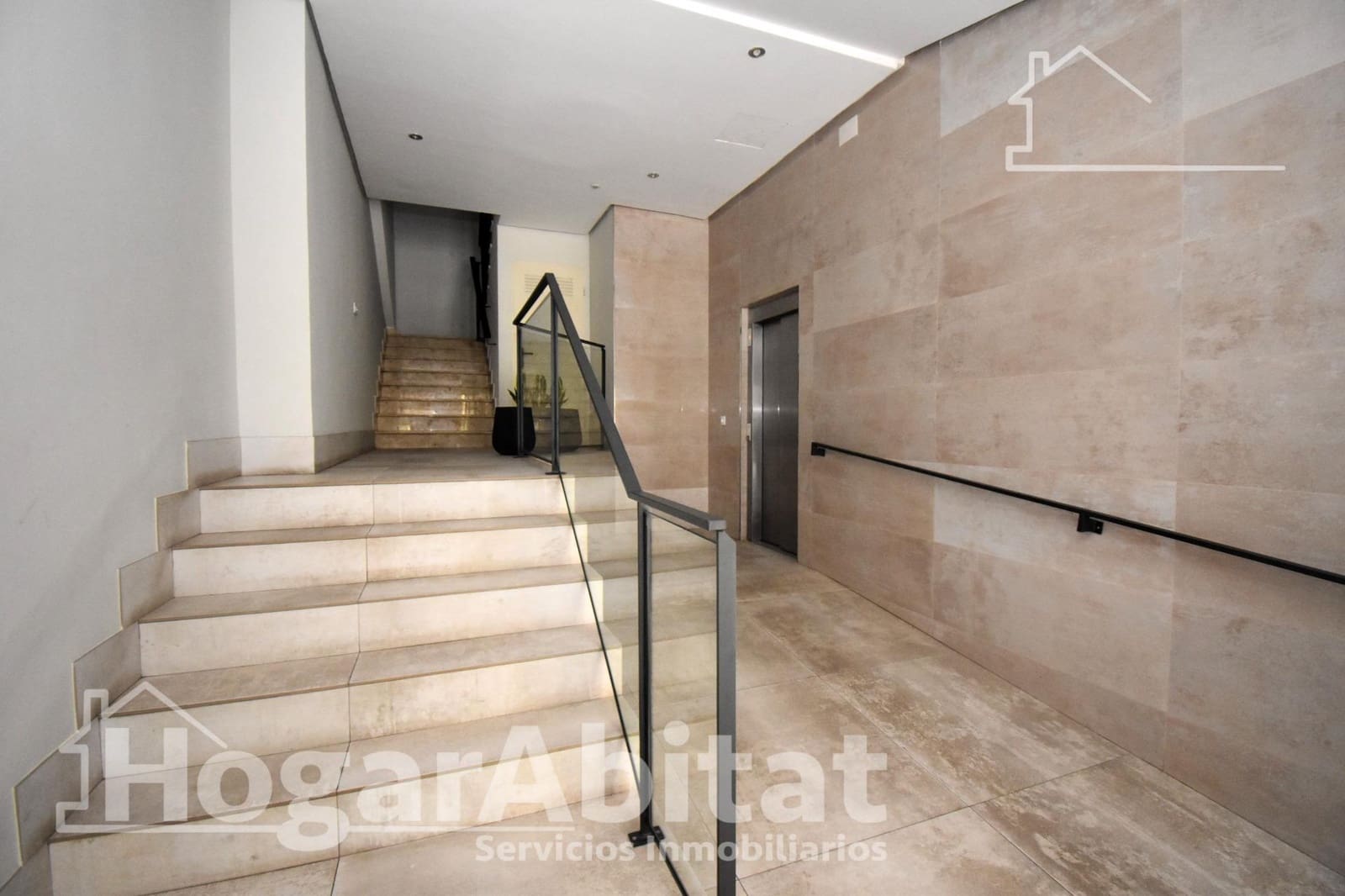 4 bedroom Flat for sale in Castello de la Plana with garage - € 280,000 (Ref: 10078456)