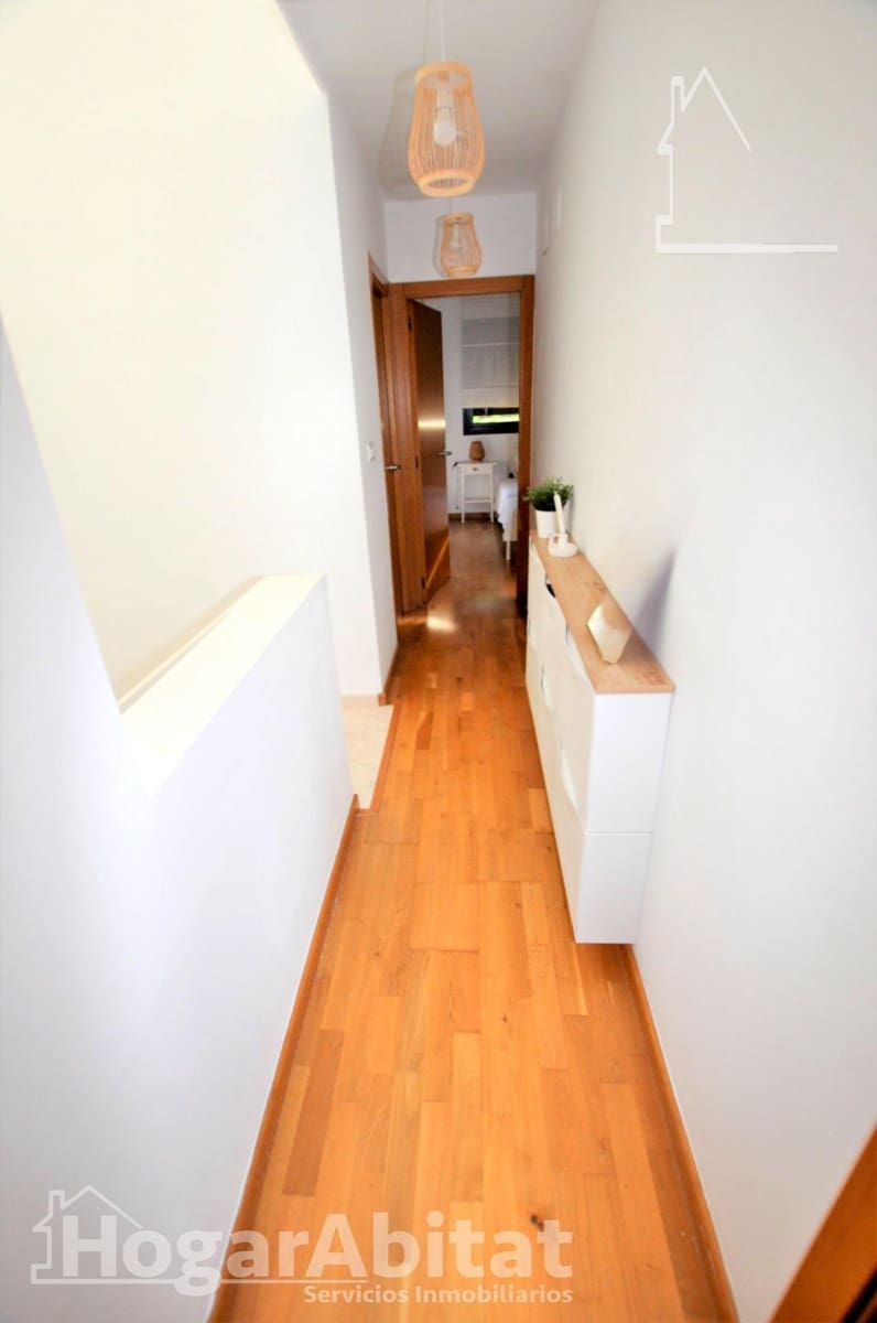 Adosado de 3 habitaciones en San Antonio de Benagéber en venta con piscina garaje - 399.999 € (Ref: 10081337)