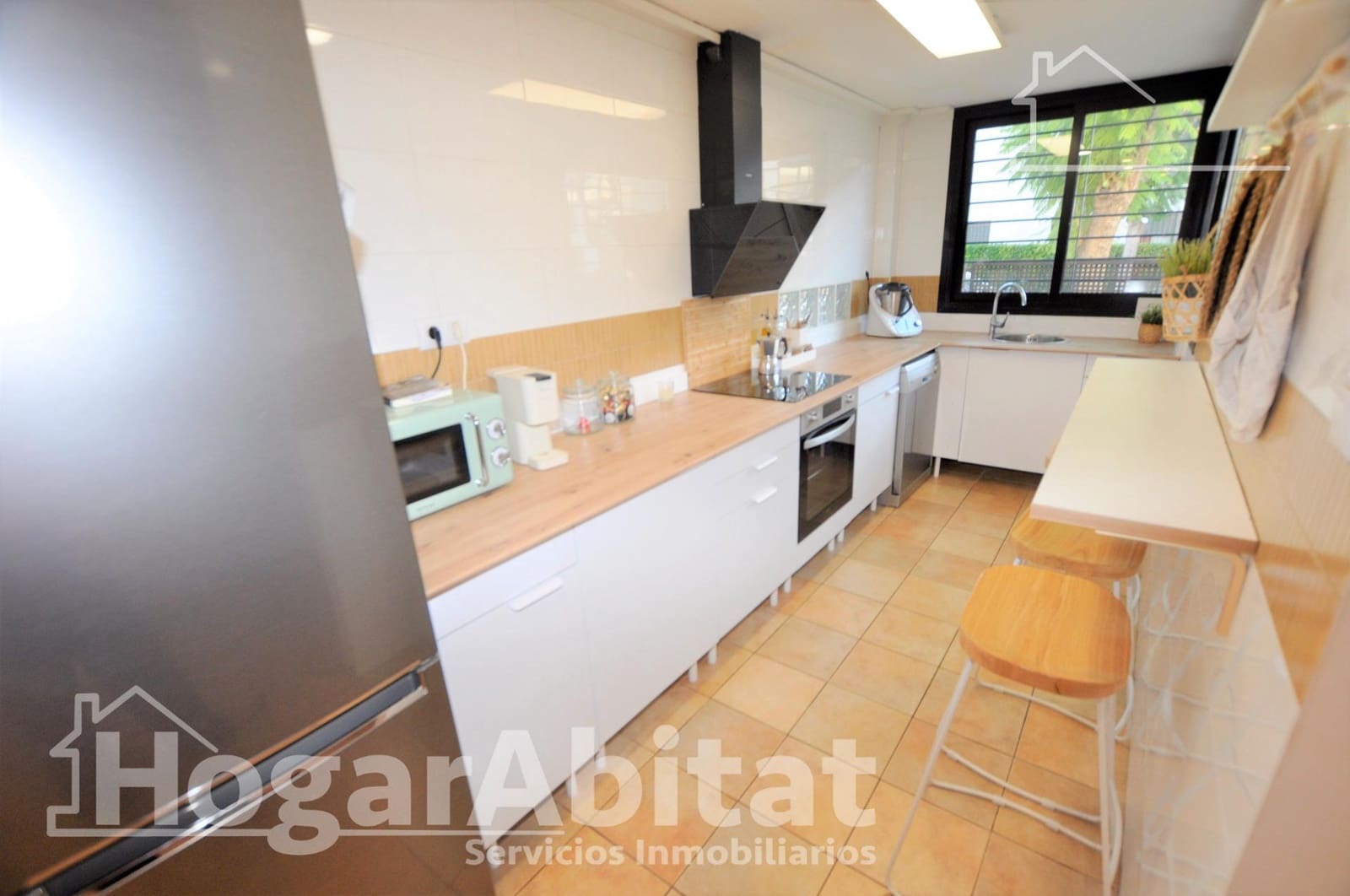 Adosado de 3 habitaciones en San Antonio de Benagéber en venta con piscina garaje - 399.999 € (Ref: 10081337)