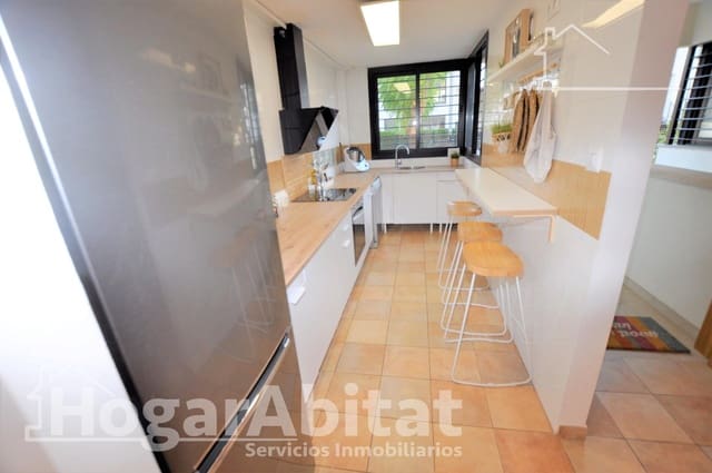 Adosado de 3 habitaciones en San Antonio de Benagéber en venta con piscina garaje - 399.999 € (Ref: 10081337)
