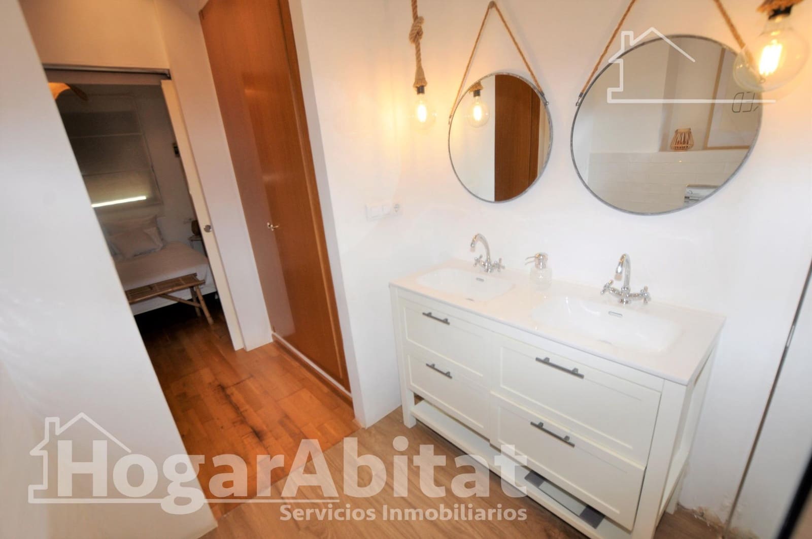 Adosado de 3 habitaciones en San Antonio de Benagéber en venta con piscina garaje - 399.999 € (Ref: 10081337)