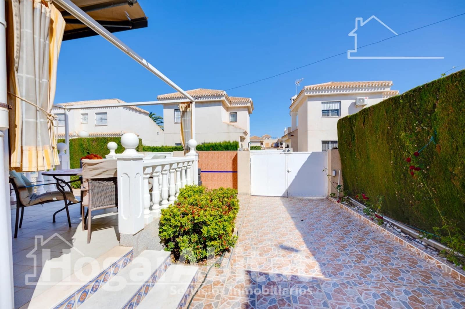 3 soveværelse Villa til salg i La Zenia med swimmingpool garage - € 389.000 (Ref: 10081340)