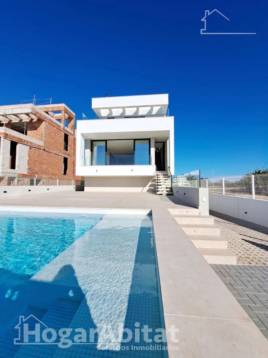 Chalet de 2 habitaciones en Oliva en venta con piscina garaje - 895.000 € (Ref: 10086271)