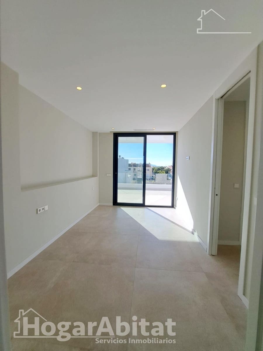 Chalet de 2 habitaciones en Oliva en venta con piscina garaje - 895.000 € (Ref: 10086271)