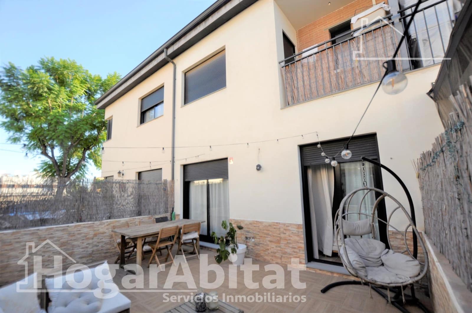 3 slaapkamer Rijtjeshuis te koop in San Antonio de Benageber met zwembad garage - € 399.999 (Ref: 10086272)
