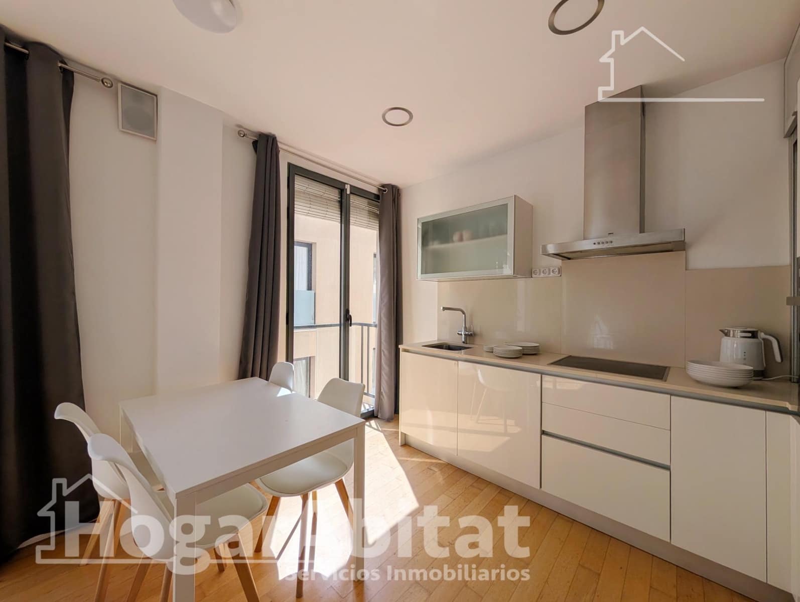 2 bedroom Flat for sale in Alicante / Alacant city with garage - € 299,000 (Ref: 10089789)