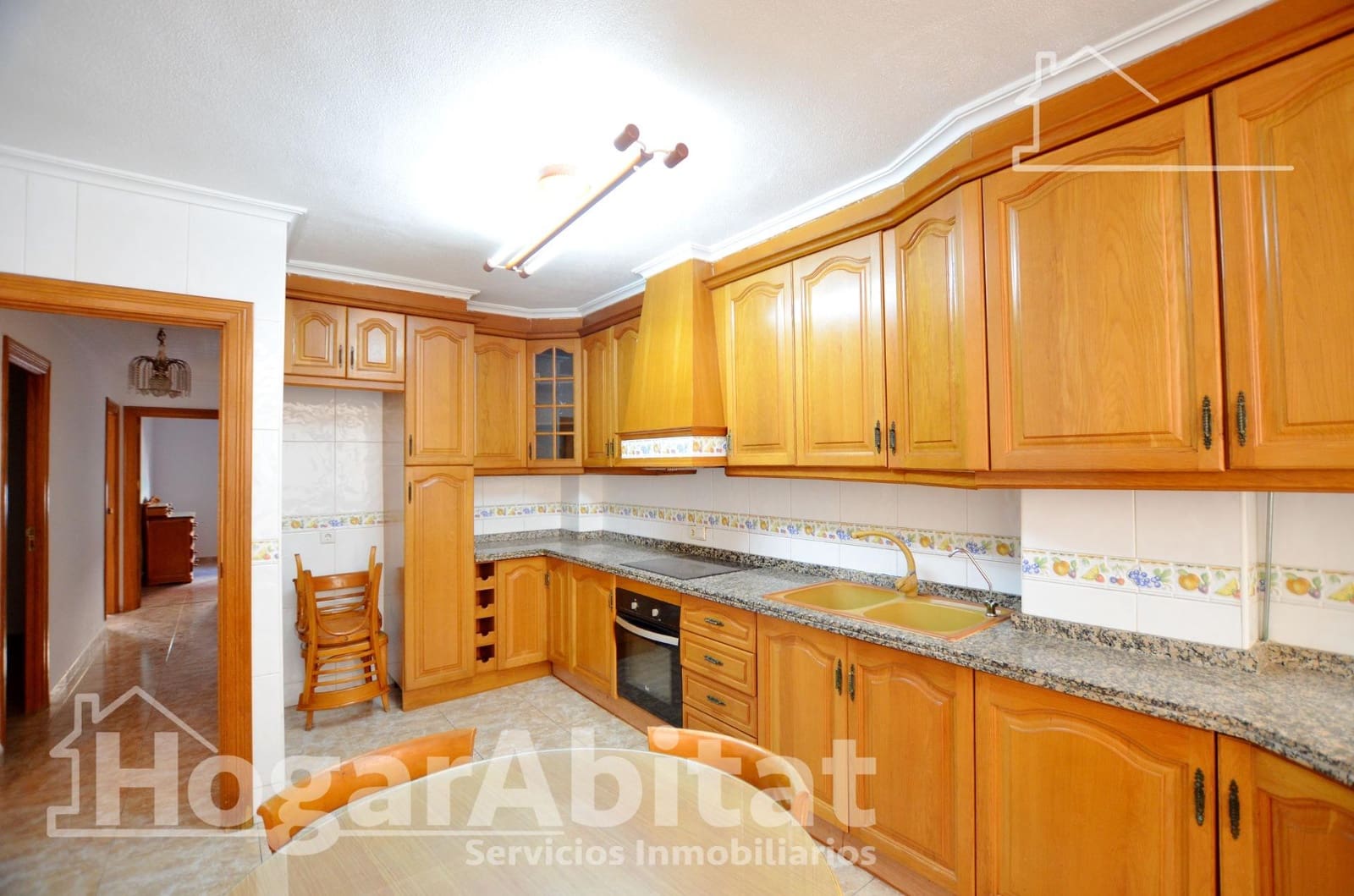 3 bedroom Flat for sale in Alicante / Alacant city - € 180,000 (Ref: 10089794)