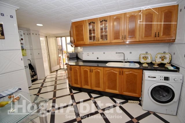 4 sovrum Lägenhet till salu i Picassent - 250 000 € (Ref: 10089795)