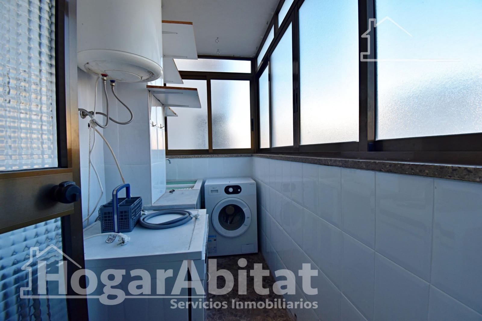 3 bedroom Flat for sale in Oliva with garage - € 165,000 (Ref: 10089800)