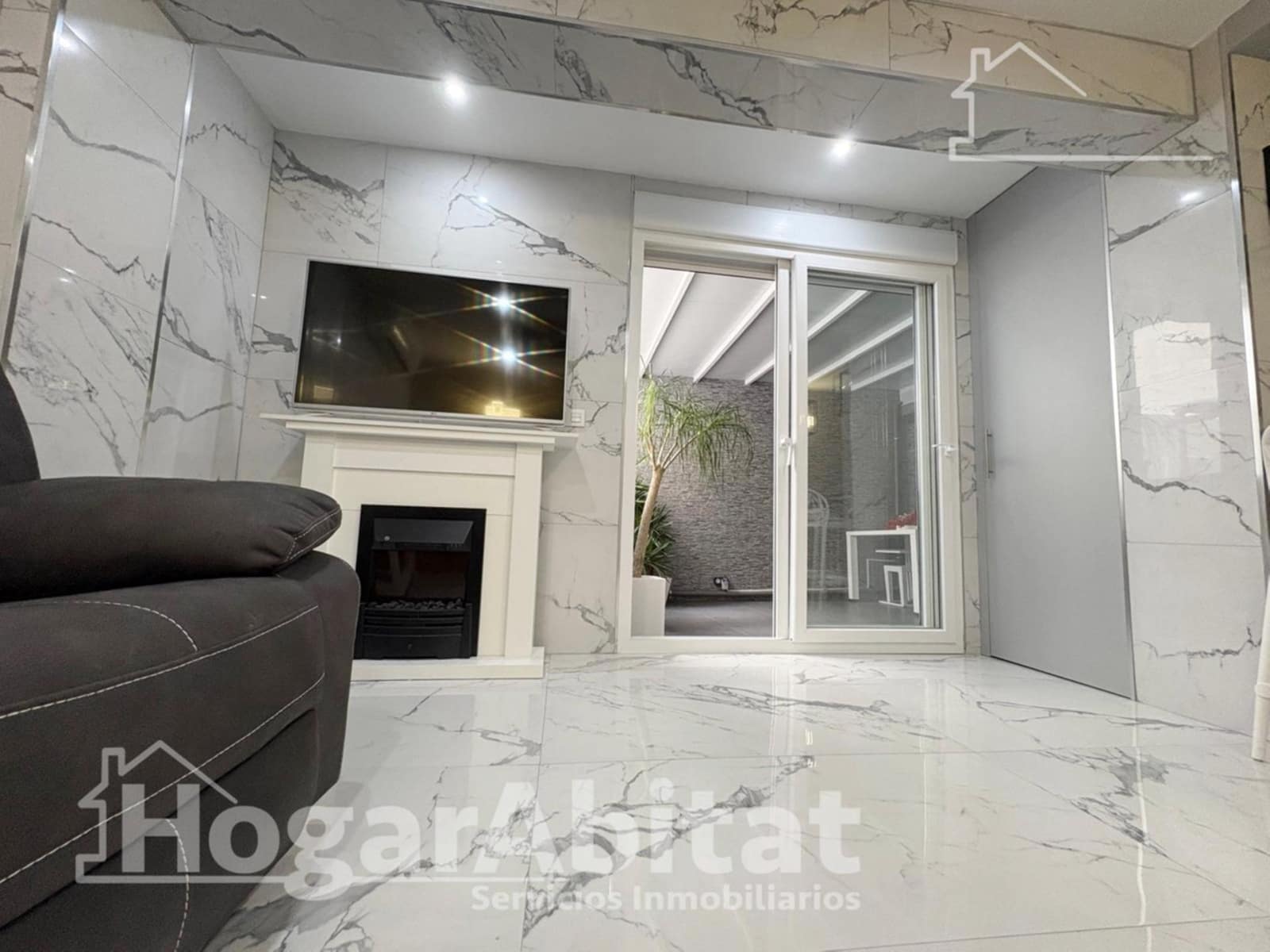 3 bedroom Flat for sale in Valencia city - € 398,000 (Ref: 10094778)