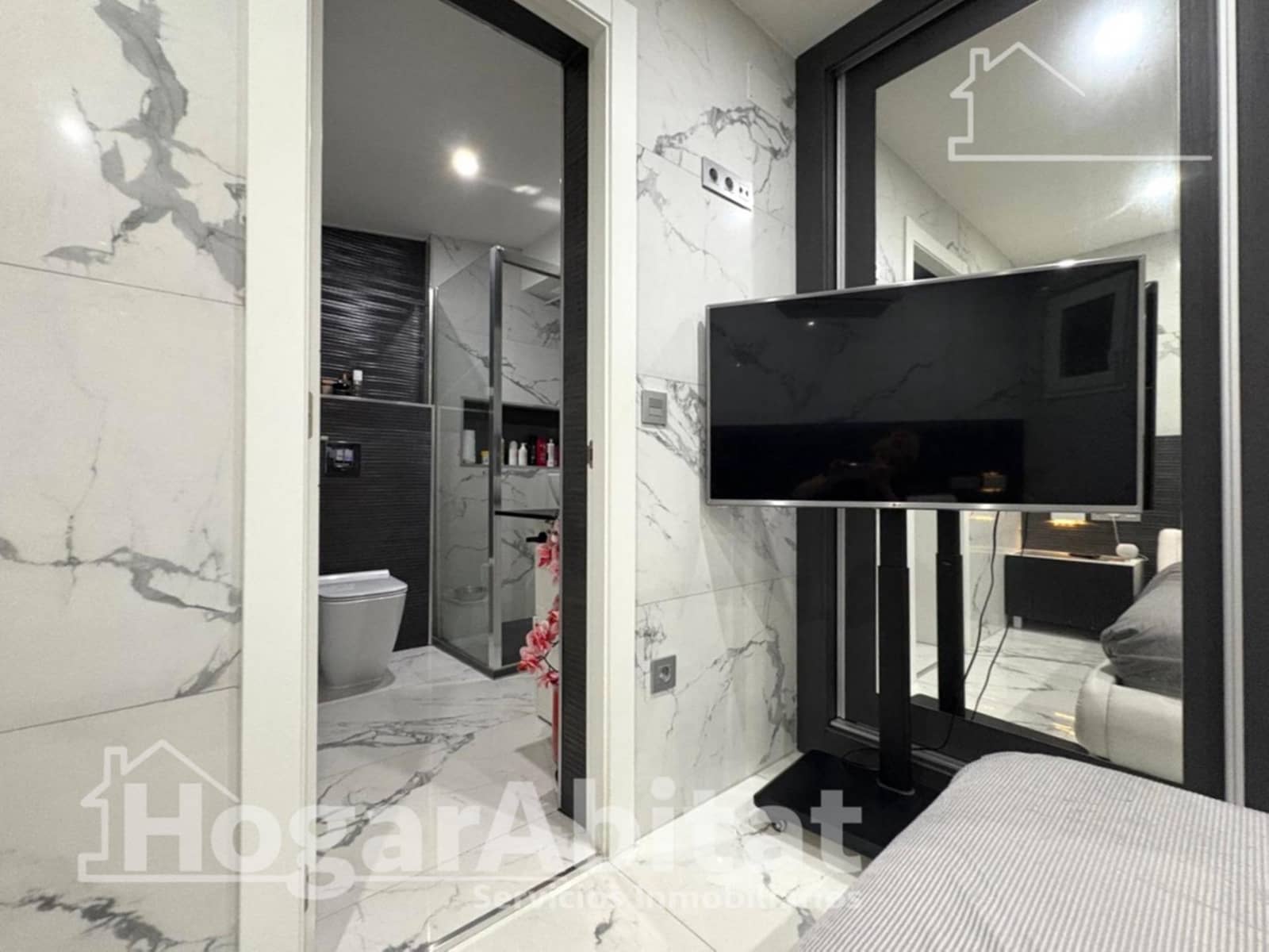 3 bedroom Flat for sale in Valencia city - € 398,000 (Ref: 10094778)