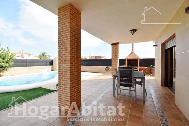 4 Zimmer Villa zu verkaufen in Gandia mit Pool Garage - 680.000 € (Ref: 10094782)