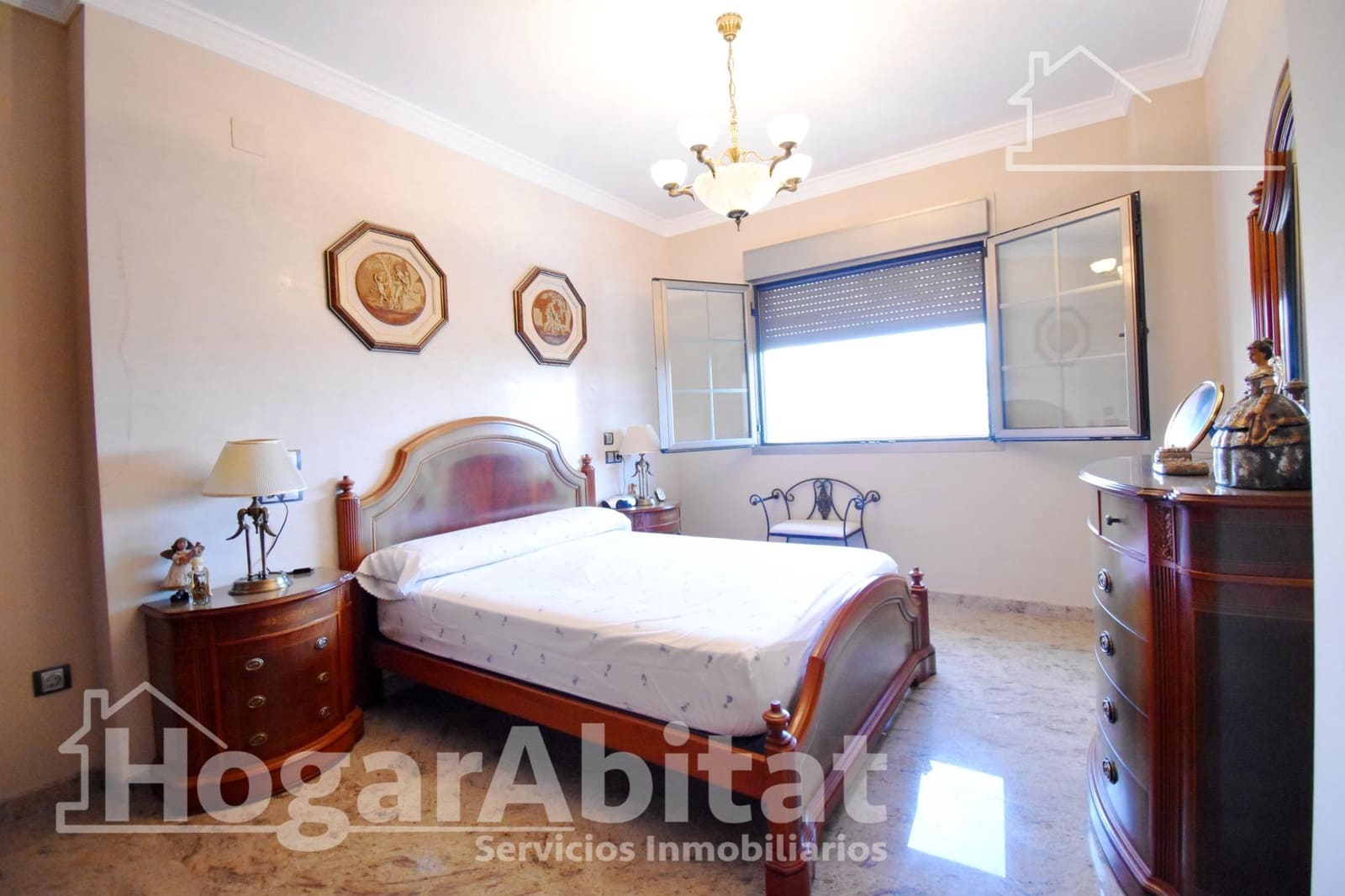 4 Zimmer Villa zu verkaufen in Gandia mit Pool Garage - 680.000 € (Ref: 10094782)
