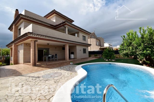4 Zimmer Villa zu verkaufen in Gandia mit Pool Garage - 680.000 € (Ref: 10094782)