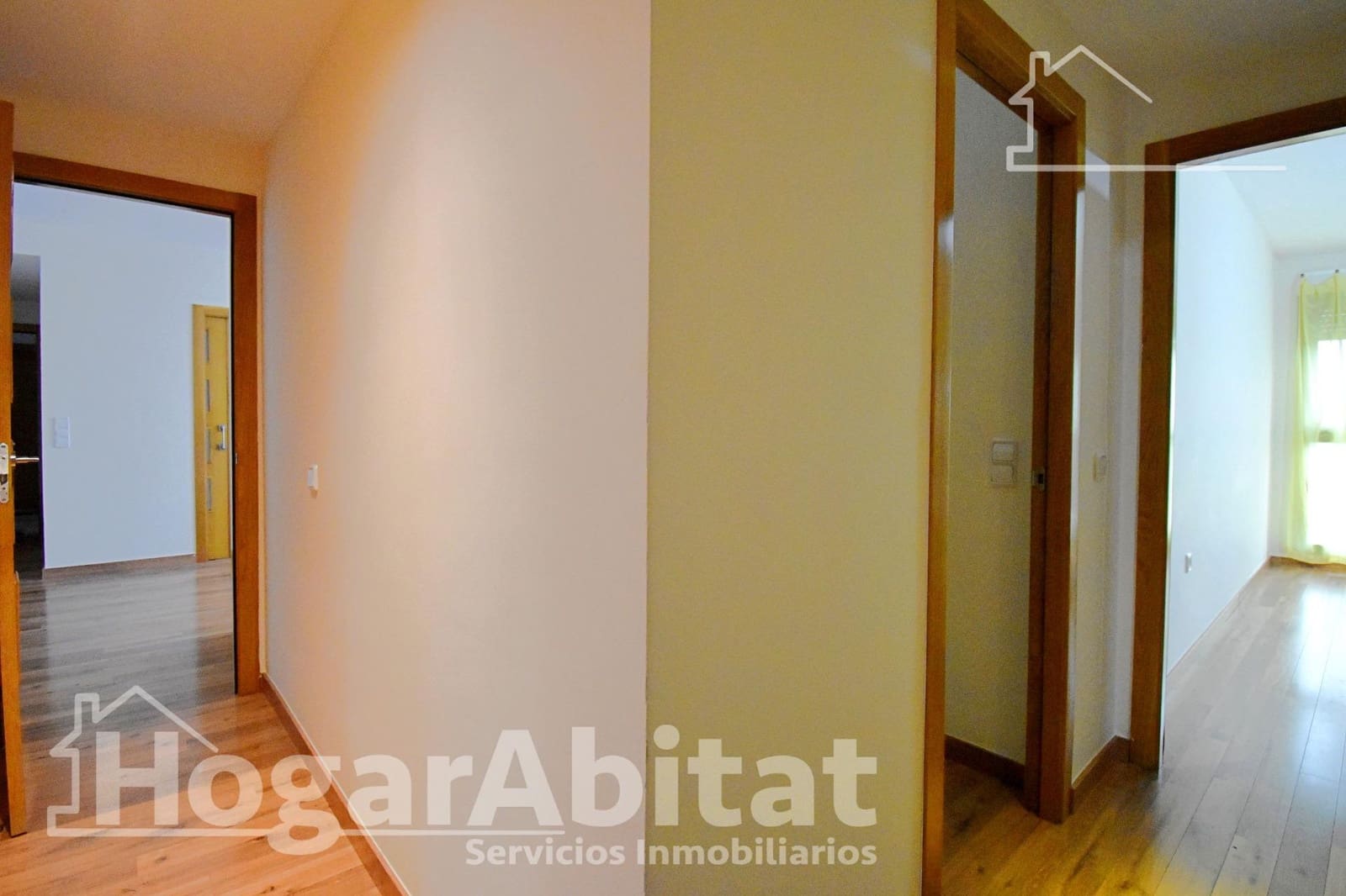 3 chambre Appartement à vendre à La Pobla del Duc avec piscine garage - 150 000 € (Ref: 10094784)
