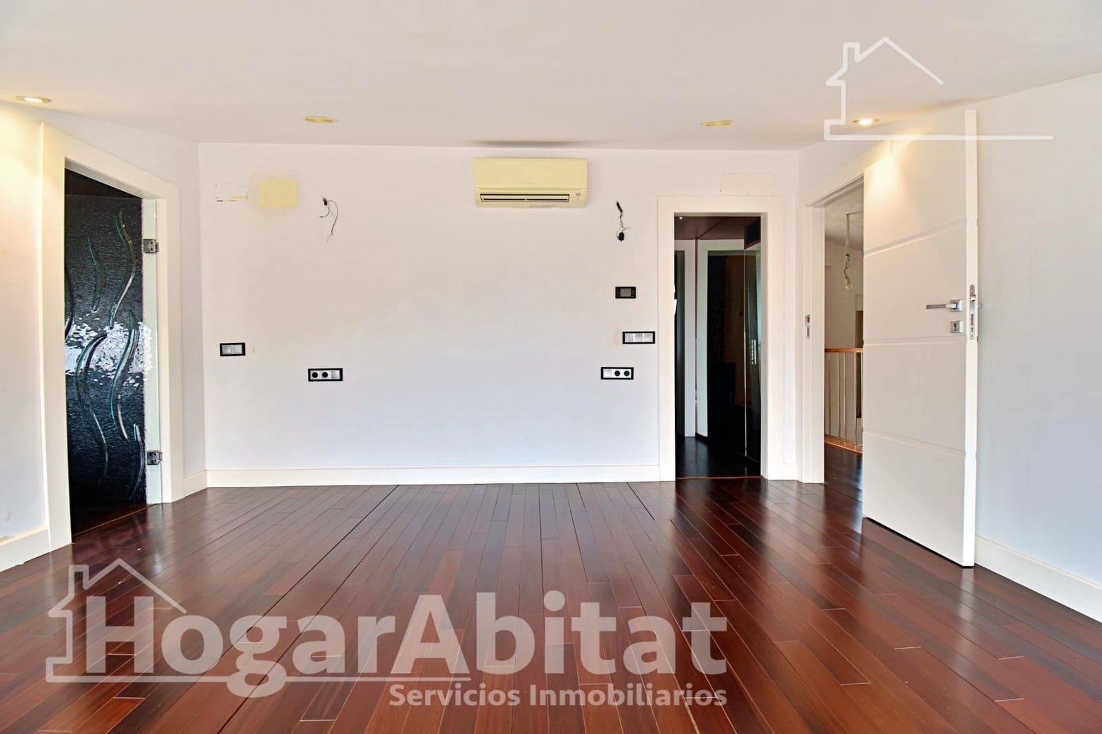 4 chambre Penthouse à vendre à La Pobla del Duc avec piscine garage - 250 000 € (Ref: 10094786)