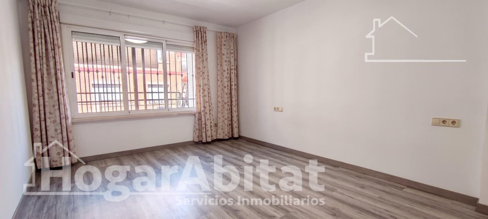 3 quarto Penthouse para venda em Alzira - 130 000 € (Ref: 10094792)