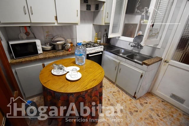 4 bedroom Flat for sale in Vila-real - € 110,000 (Ref: 10098499)