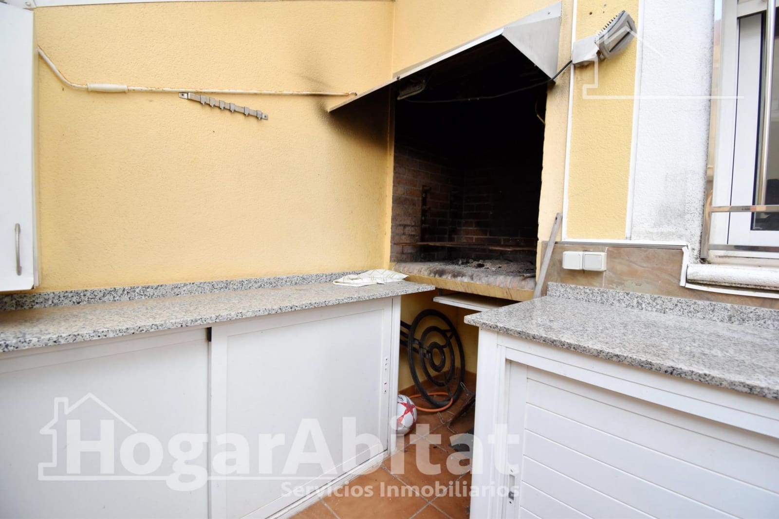 3 soveværelse Rækkehus til salg i Miramar med garage - € 399.000 (Ref: 10098509)