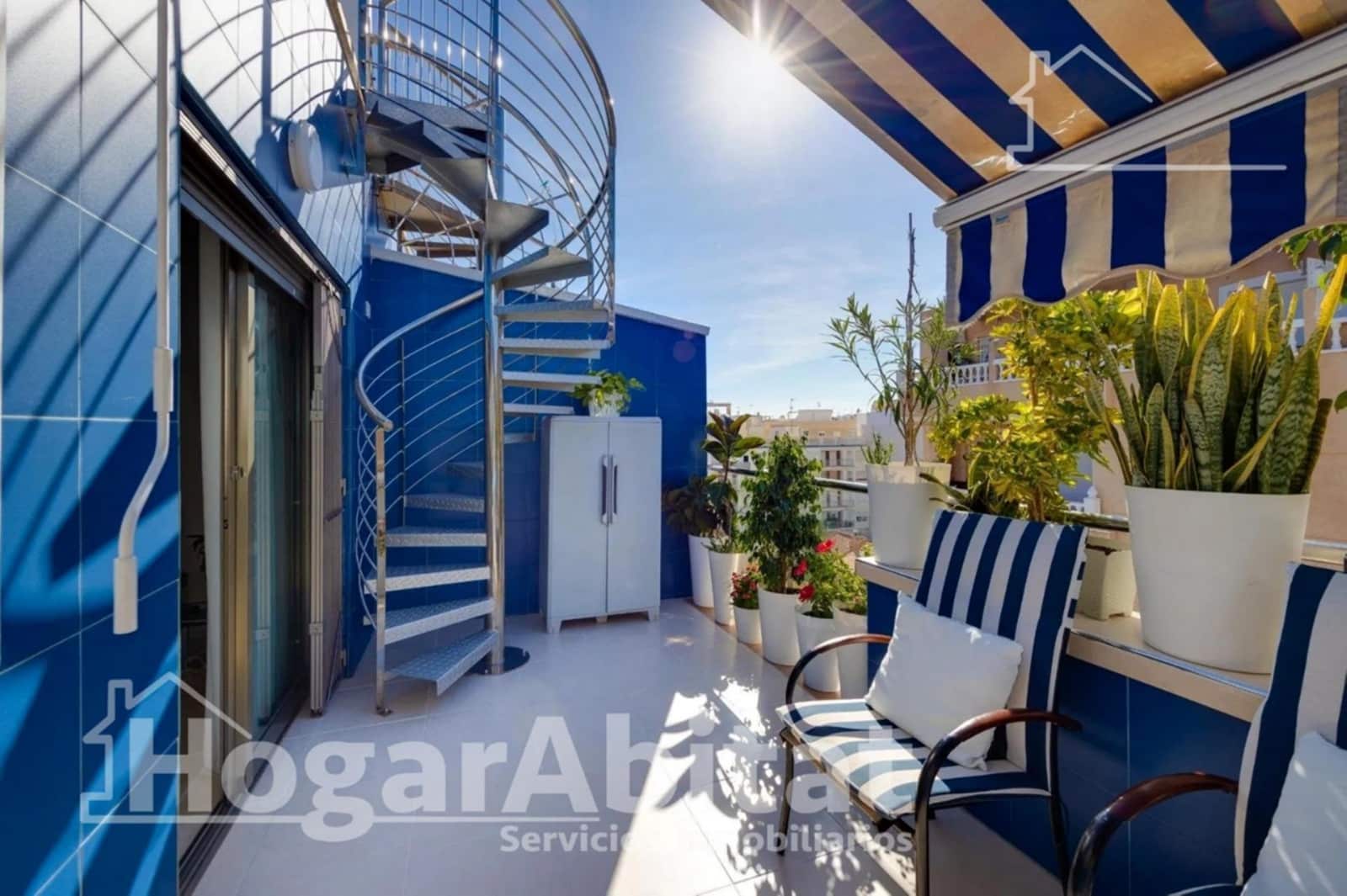 3 soverom Penthouse til salgs i Torrevieja med svømmebasseng garasje - € 329 000 (Ref: 10100254)
