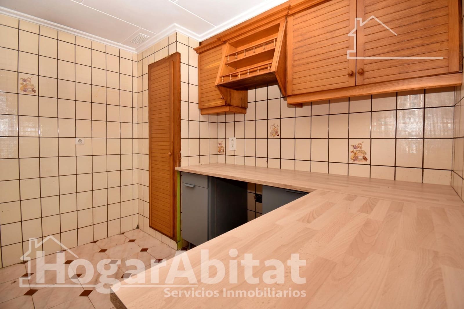 4 bedroom Flat for sale in Ondara - € 245,000 (Ref: 10100257)